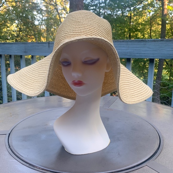 J. Crew Wide Brim Floppy Straw Sun Hat